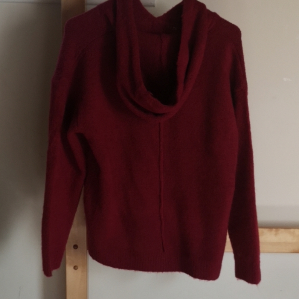 Red sweater - Picture 2 of 3